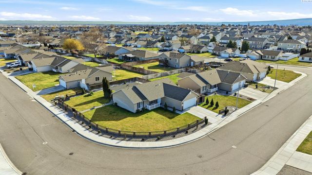 5505 Marbella, Pasco, WA 99301