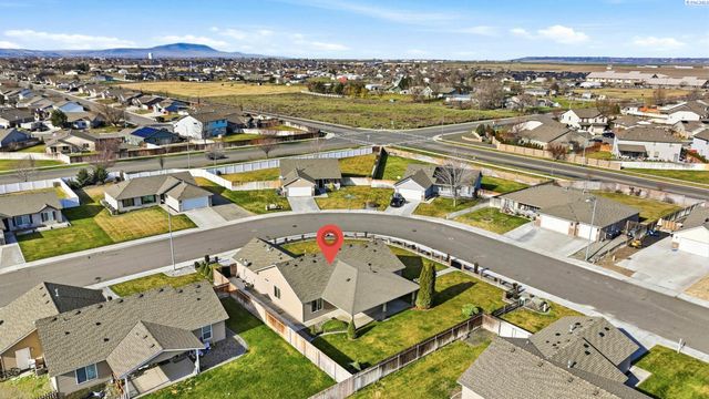 5505 Marbella, Pasco, WA 99301