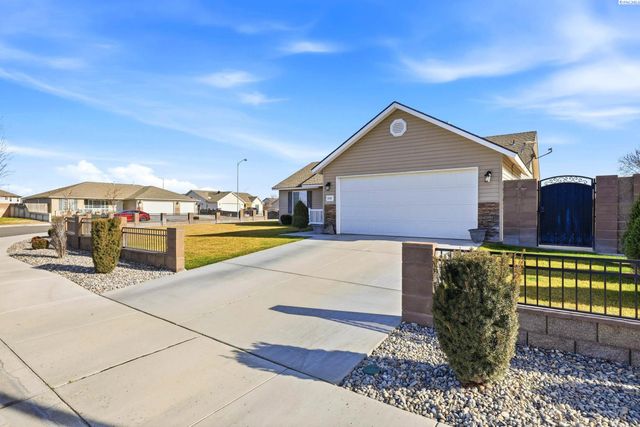 5505 Marbella, Pasco, WA 99301