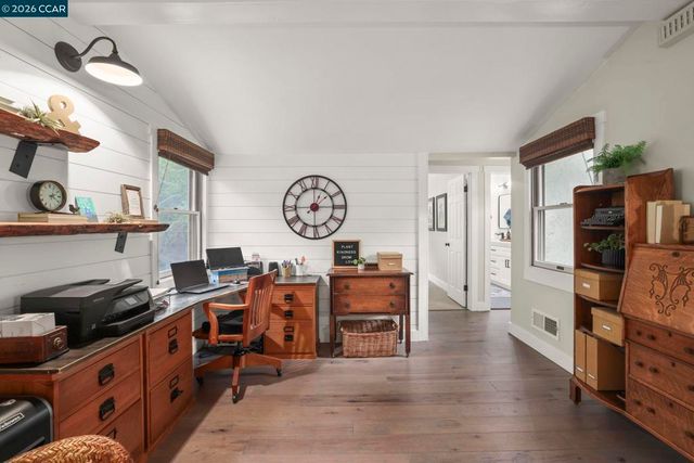 5461 Alhambra Valley Rd, Martinez, CA 94553