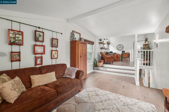 5461 Alhambra Valley Rd, Martinez, CA 94553