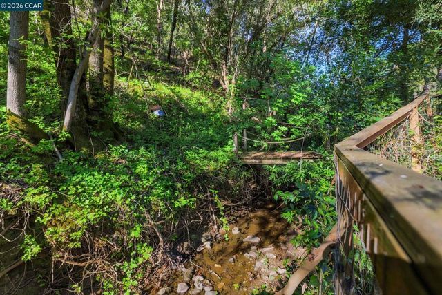 5461 Alhambra Valley Rd, Martinez, CA 94553