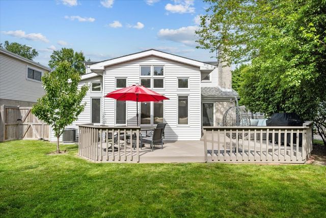 1958 Mccraren Road, Highland Park, IL 60035
