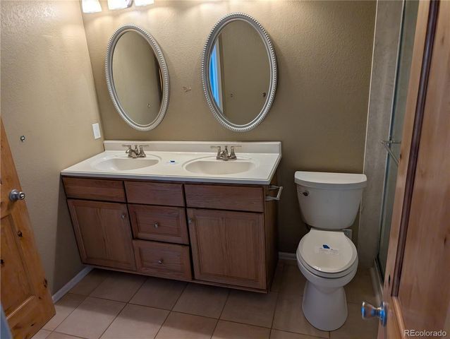 12093 E Hoye Drive, Aurora, CO 80012