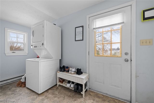 258 W Main Street, Madison, OH 44057