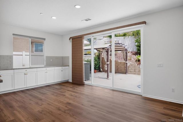 38226 Old Creek, Murrieta, CA 92563