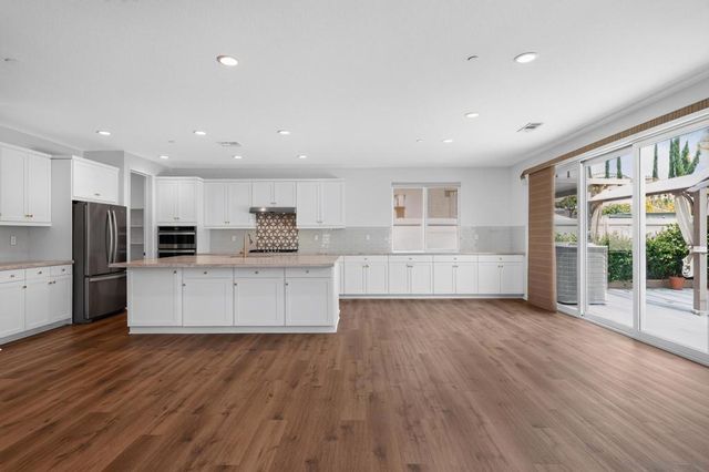38226 Old Creek, Murrieta, CA 92563