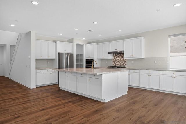 38226 Old Creek, Murrieta, CA 92563