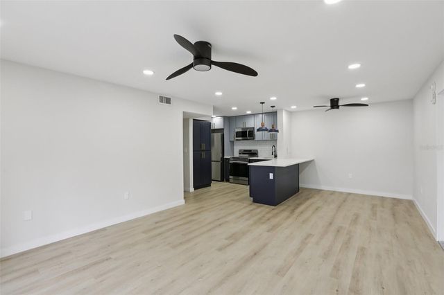 3232 LAKE PINE WAY E A2, Tarpon Springs, FL 34688