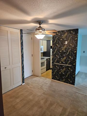2800 Hamline Avenue N 229, Roseville, MN 55113