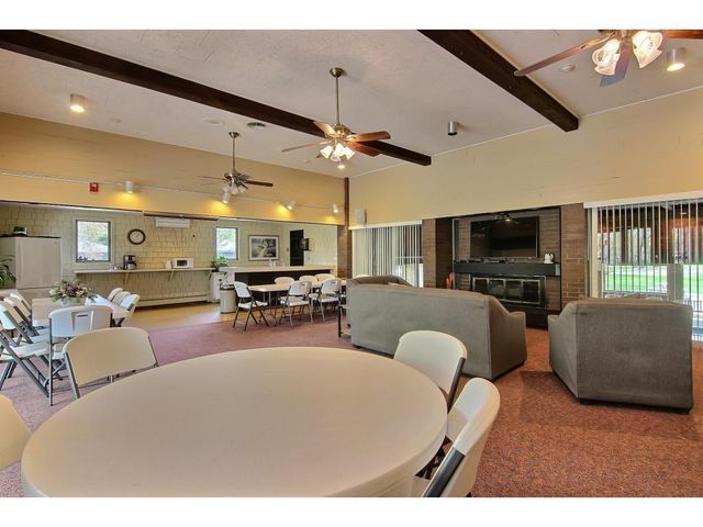 2800 Hamline Avenue N 229, Roseville, MN 55113