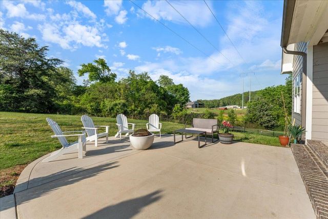 3338 Hawks Creek Drive, Apison, TN 37302