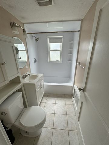 78 French Ave, Braintree, MA 02184