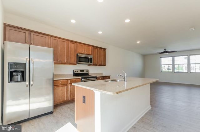 172 DREXEL CT, Martinsburg, WV 25404