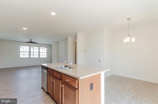 172 DREXEL CT, Martinsburg, WV 25404