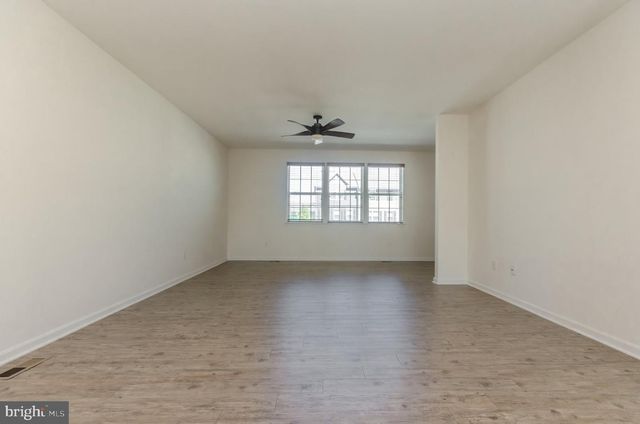 172 DREXEL CT, Martinsburg, WV 25404