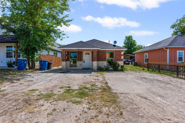 104 S Wall Street, Itasca, TX 76055