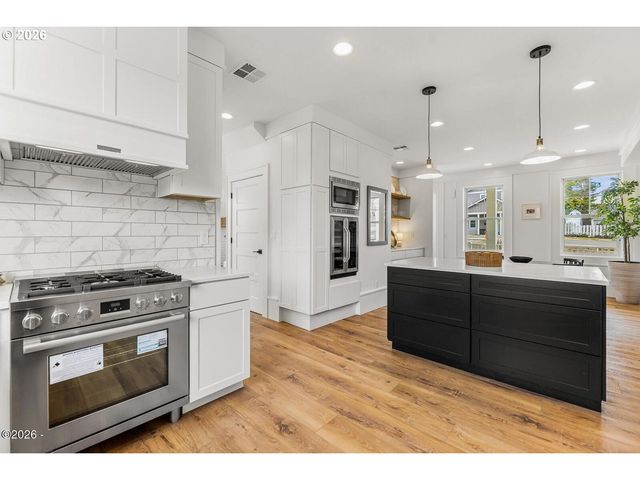 4930 Sw COAST Ave, Lincoln City, OR 97367