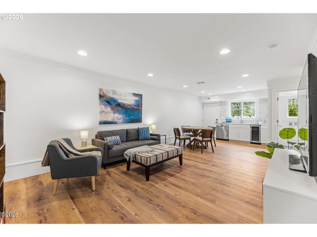 4930 Sw COAST Ave, Lincoln City, OR 97367