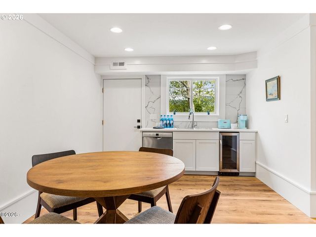 4930 Sw COAST Ave, Lincoln City, OR 97367