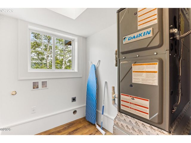 4930 Sw COAST Ave, Lincoln City, OR 97367