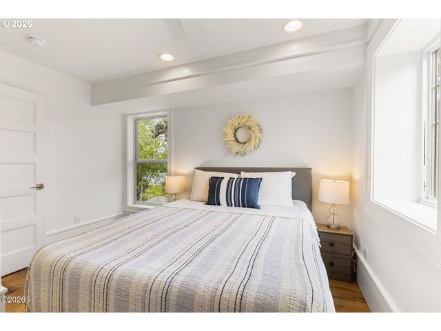 4930 Sw COAST Ave, Lincoln City, OR 97367