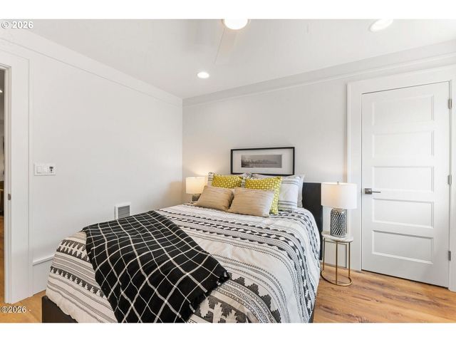 4930 Sw COAST Ave, Lincoln City, OR 97367