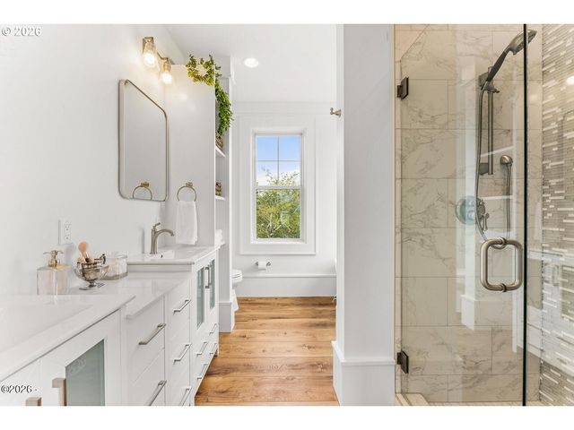 4930 Sw COAST Ave, Lincoln City, OR 97367