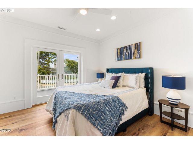 4930 Sw COAST Ave, Lincoln City, OR 97367