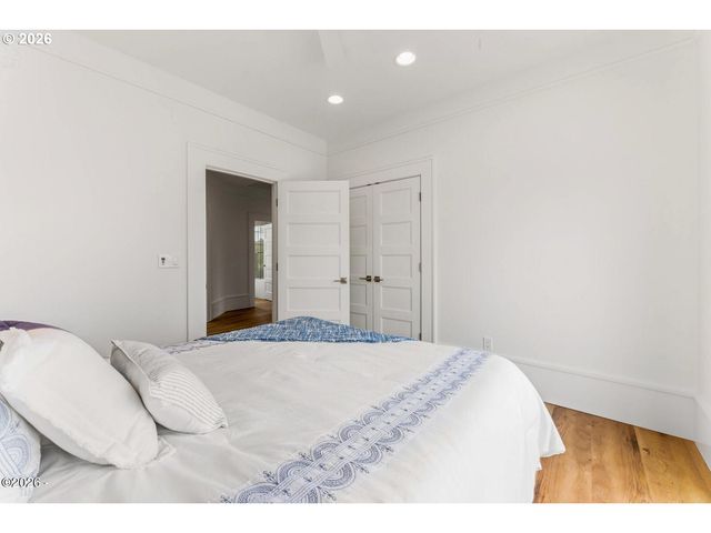 4930 Sw COAST Ave, Lincoln City, OR 97367