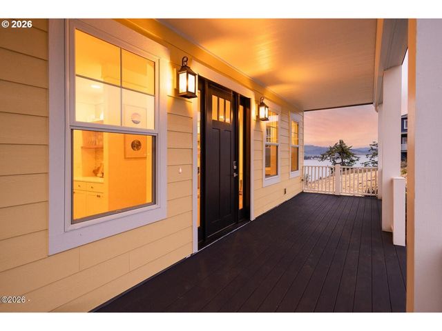4930 Sw COAST Ave, Lincoln City, OR 97367