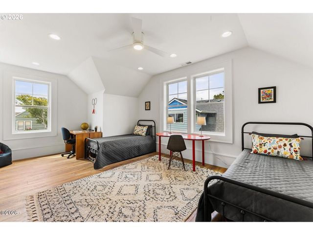 4930 Sw COAST Ave, Lincoln City, OR 97367