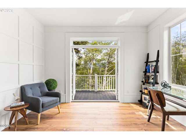 4930 Sw COAST Ave, Lincoln City, OR 97367