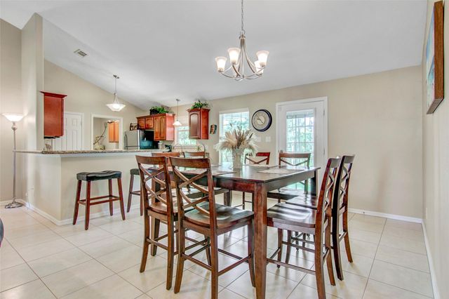 240 Parkside Loop, Brookeland, TX 75931