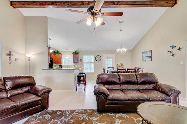 240 Parkside Loop, Brookeland, TX 75931