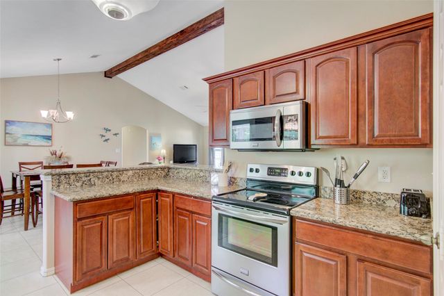 240 Parkside Loop, Brookeland, TX 75931