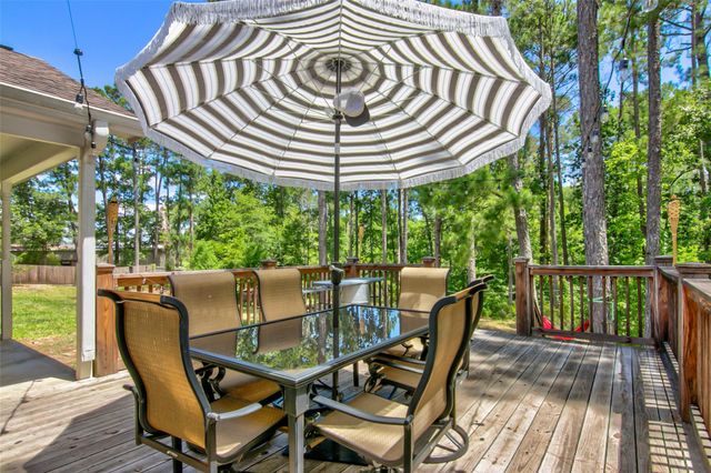 240 Parkside Loop, Brookeland, TX 75931