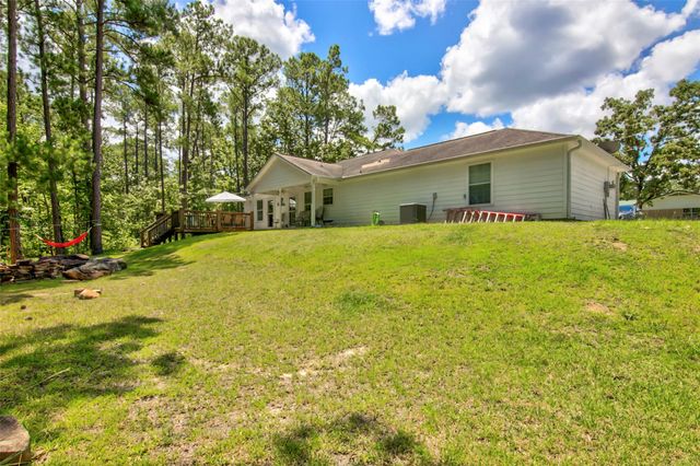 240 Parkside Loop, Brookeland, TX 75931