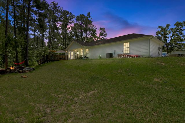 240 Parkside Loop, Brookeland, TX 75931