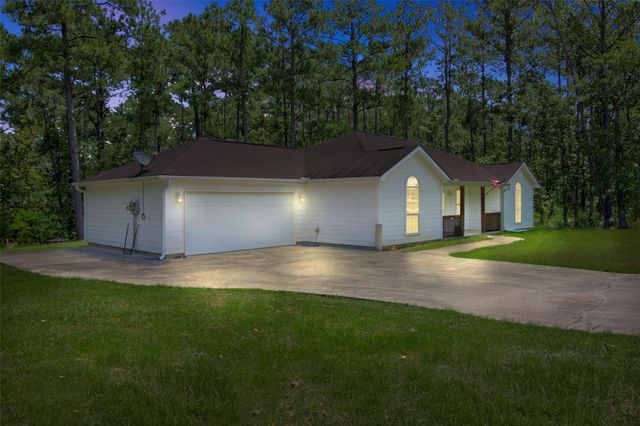 240 Parkside Loop, Brookeland, TX 75931