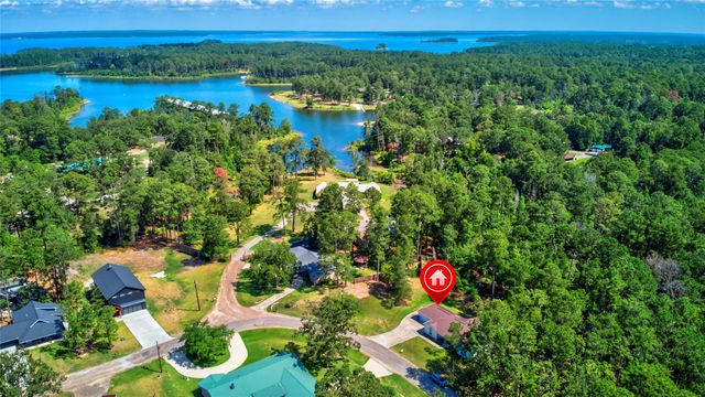 240 Parkside Loop, Brookeland, TX 75931