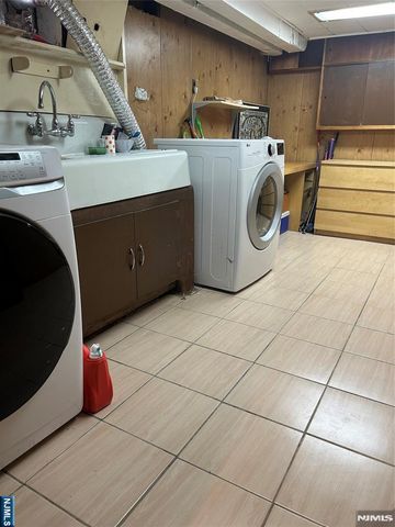 1516 Center Avenue, Fort Lee, NJ 07024