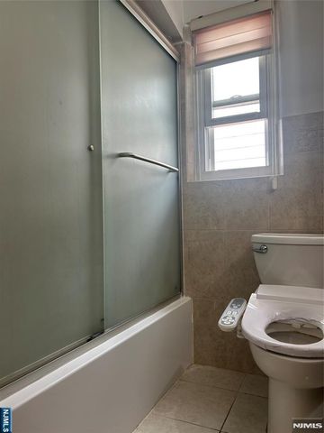1516 Center Avenue, Fort Lee, NJ 07024