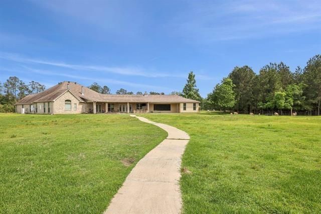 2014 Fish Lake Road, Kountze, TX 77625