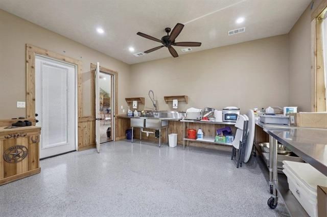 2014 Fish Lake Road, Kountze, TX 77625