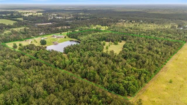 2014 Fish Lake Road, Kountze, TX 77625