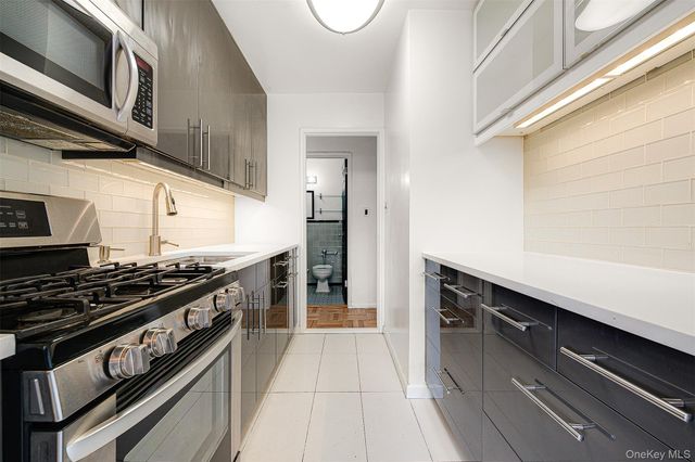 94-30 60th Avenue 1H, Elmhurst, NY 11373