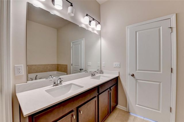 11619 Davenport Lane, Alpharetta, GA 30005