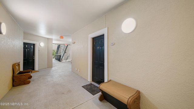 8290 W GATE Parkway, 709, Jacksonville, FL 32216
