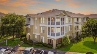 8290 W GATE Parkway, 709, Jacksonville, FL 32216